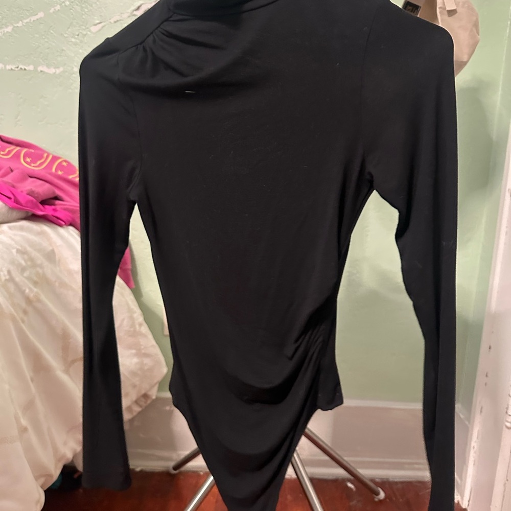 Good American Black Asymmetrical Long Sleeve Bodysuit